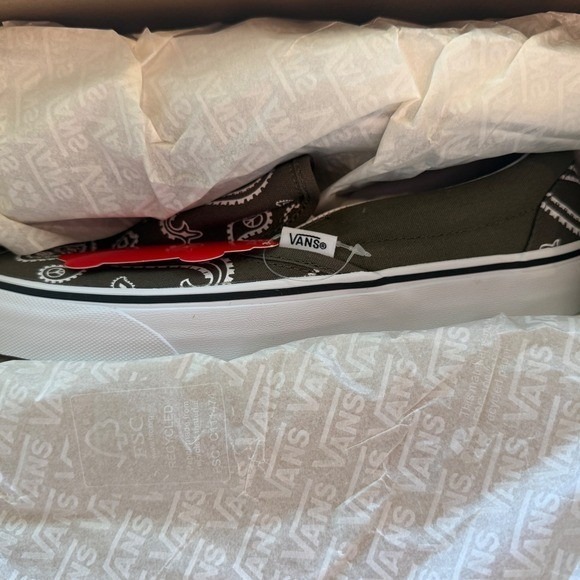 Vans Classic Slip On Womens Olive Green Peace Paisley Low Top Sneakers NEW 10.5 - Picture 8 of 9